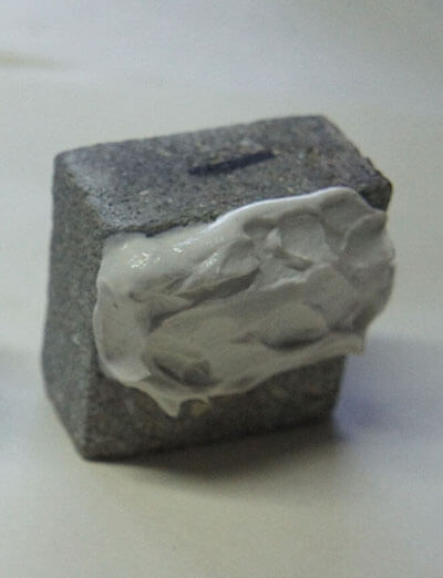 Рисунок образца герметика Стиз В на бетоне без пленки перед началом испытания